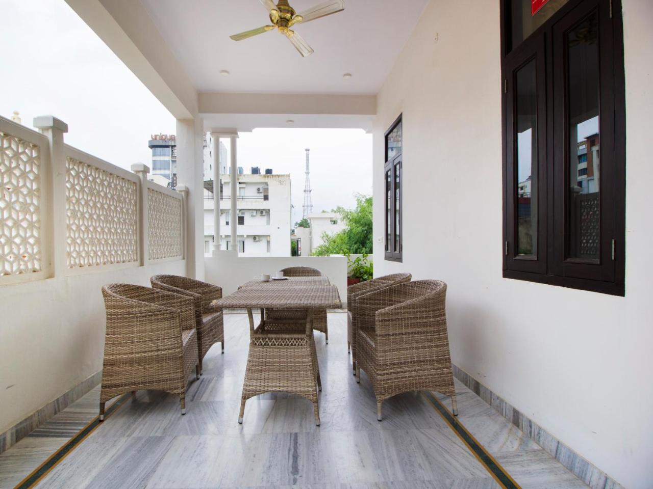 Fabhotel Jaipur Villa Exterior photo